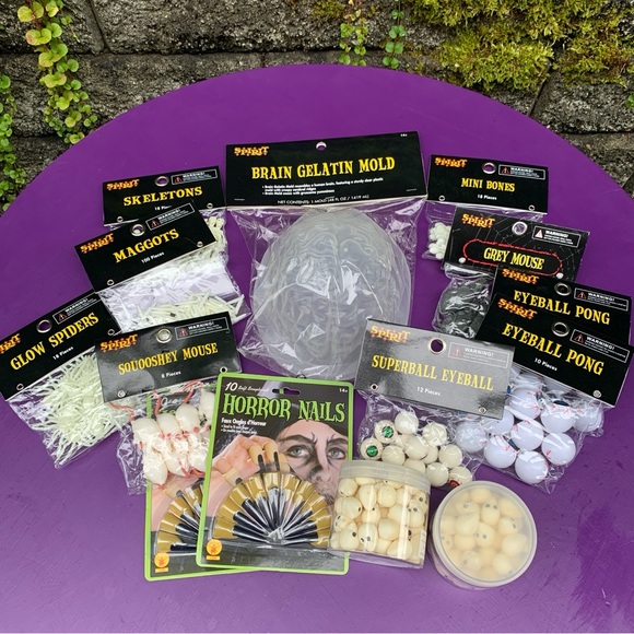 Lot of NEW Spirit Halloween Decorations Brain Mold Mice Eyeballs Skeleton Spider - Picture 1 of 9